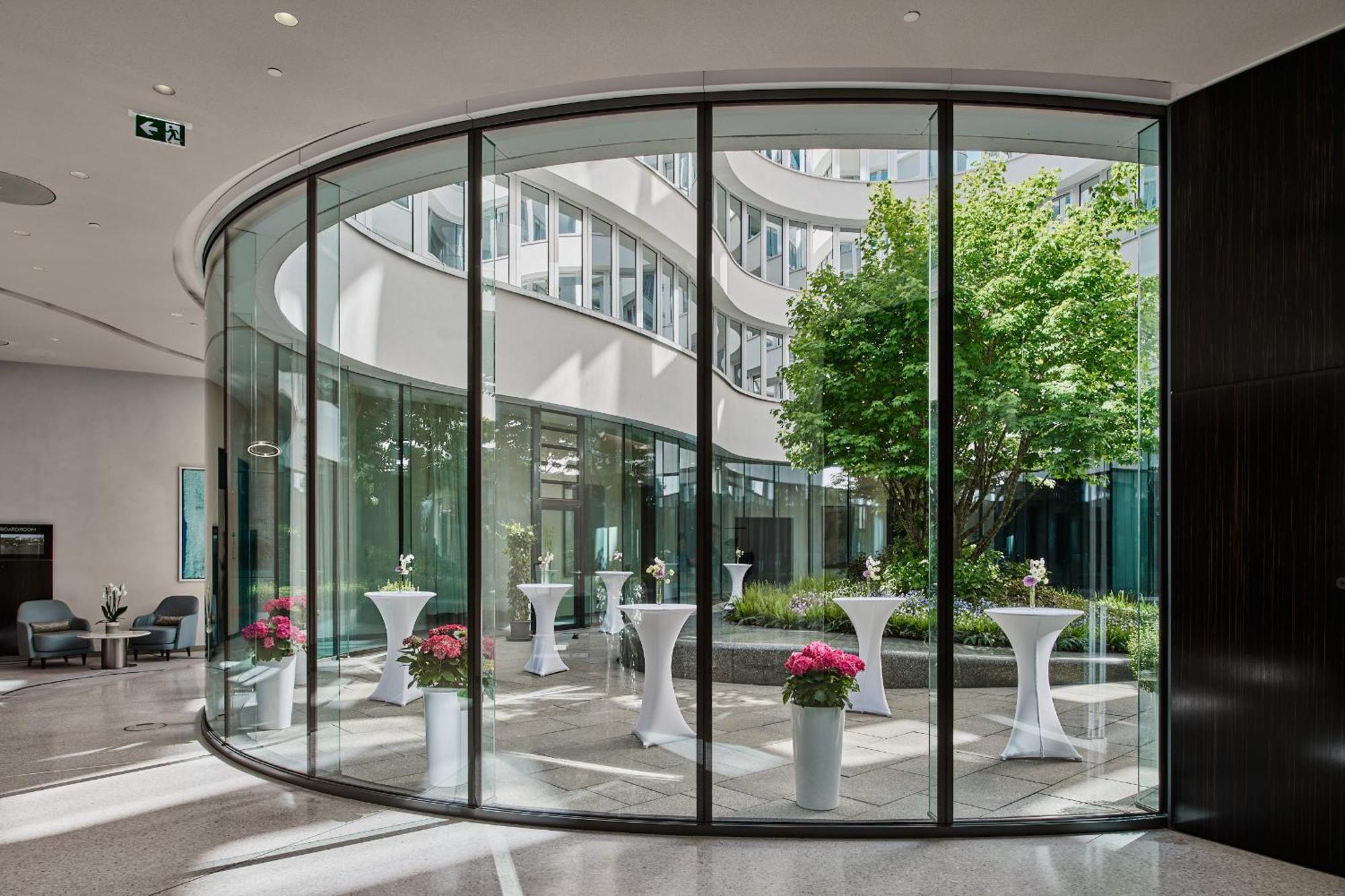 The Fontenay Hamburg Zewnętrze zdjęcie The atrium