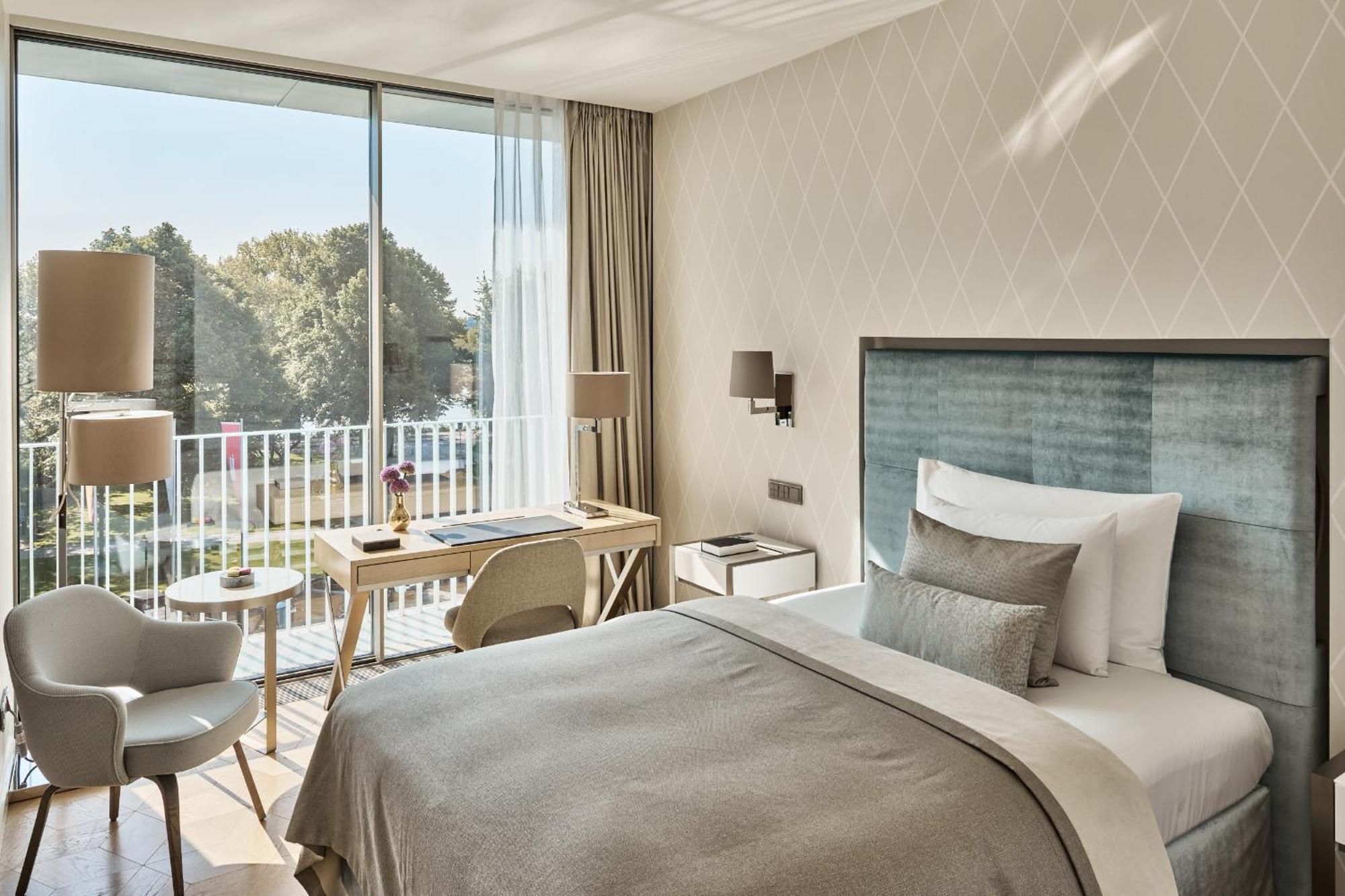 The Fontenay Hamburg Zewnętrze zdjęcie A room at the hotel