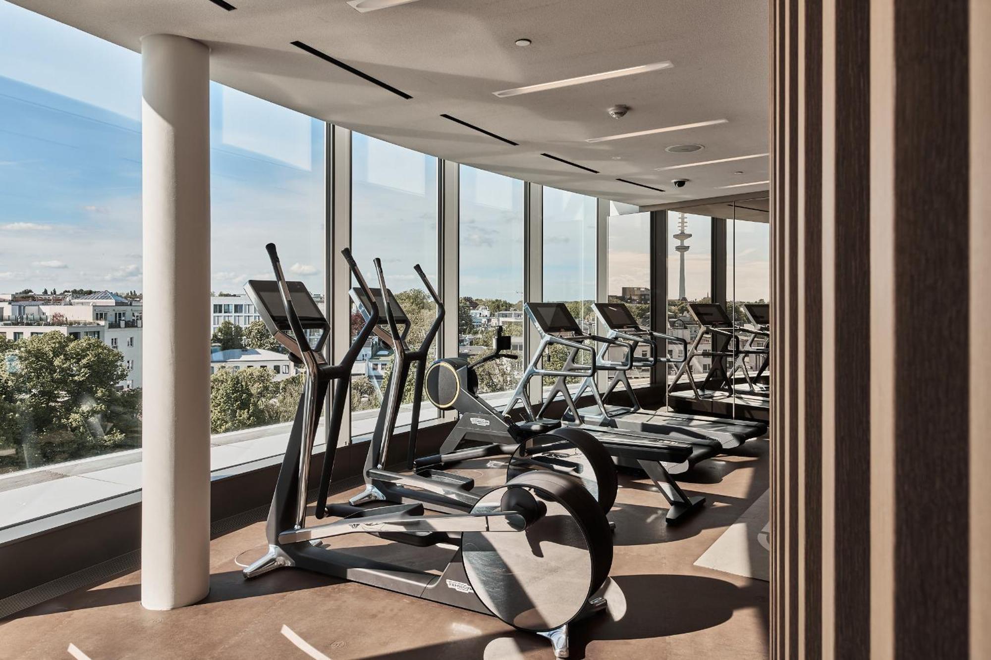 The Fontenay Hamburg Zewnętrze zdjęcie The gym at The Standard East Village