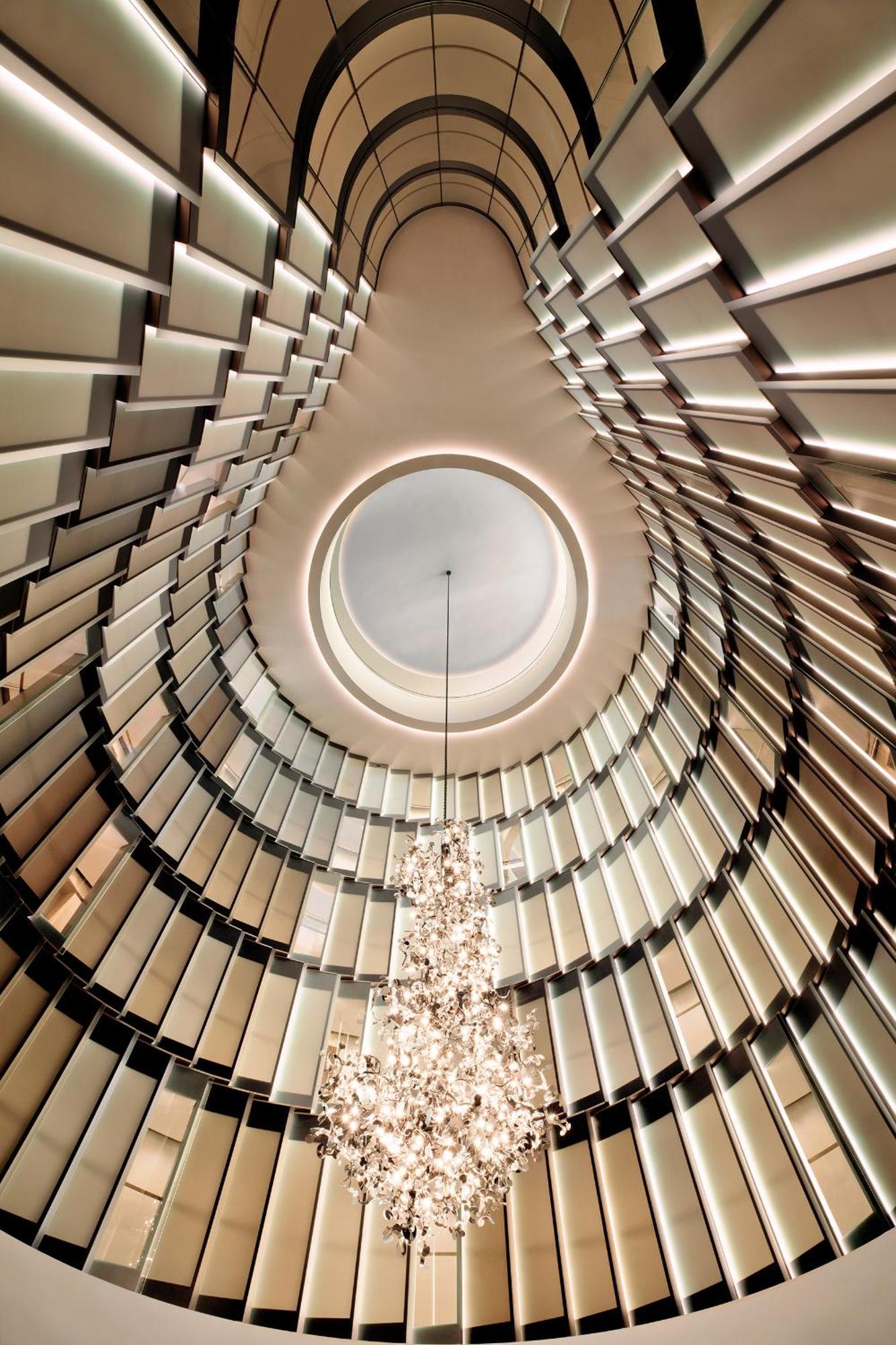 The Fontenay Hamburg Zewnętrze zdjęcie The spiral staircase