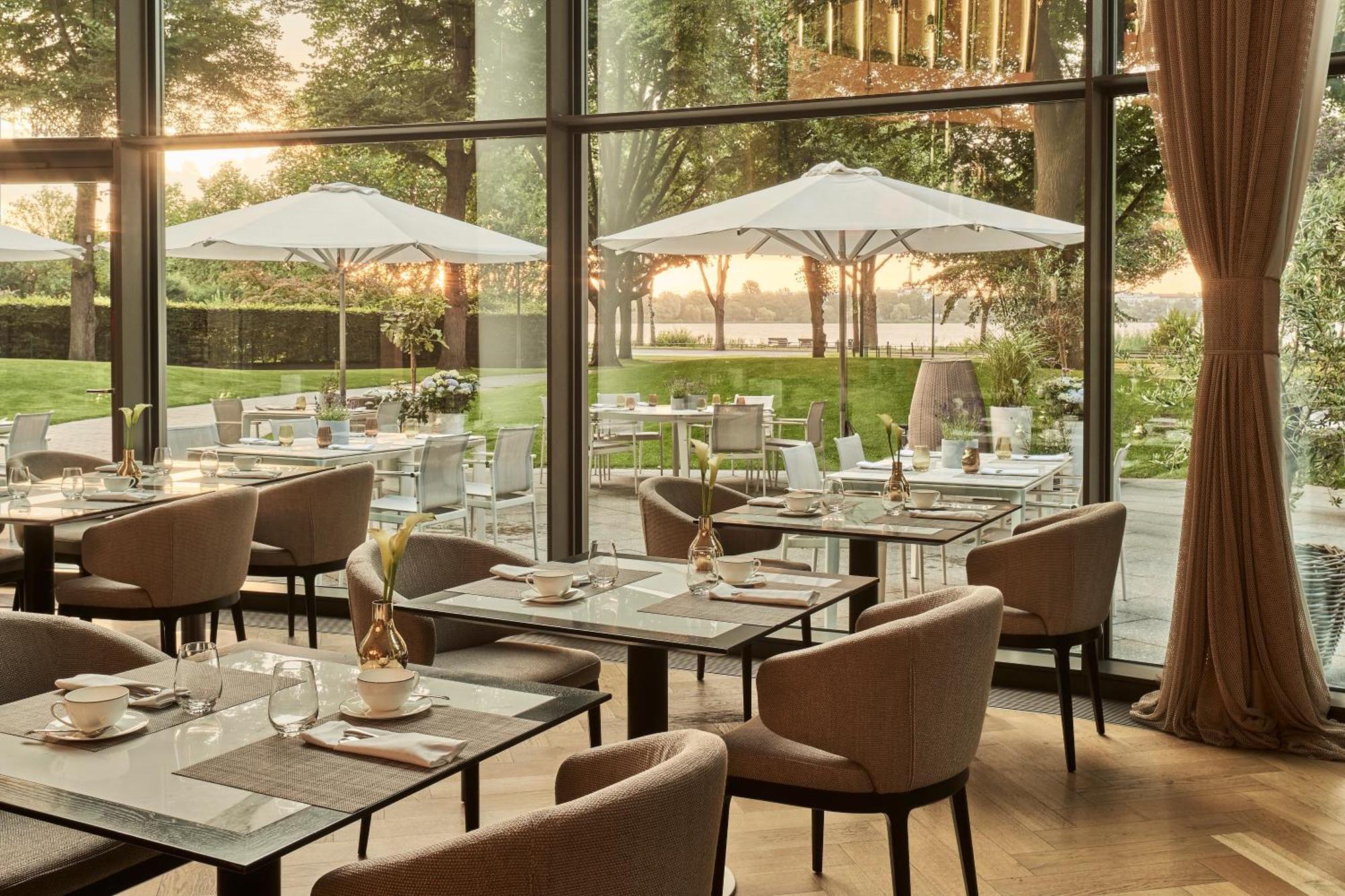 The Fontenay Hamburg Zewnętrze zdjęcie The Terrace